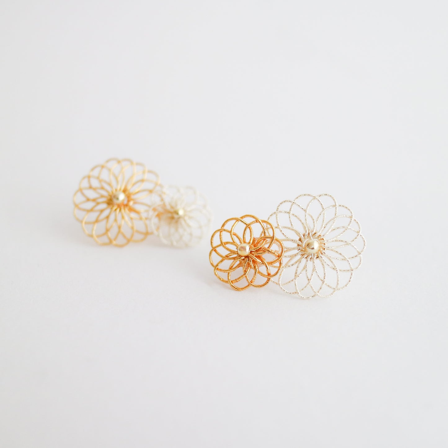 重菊 -Kasane Giku- Asymmetry Earrings