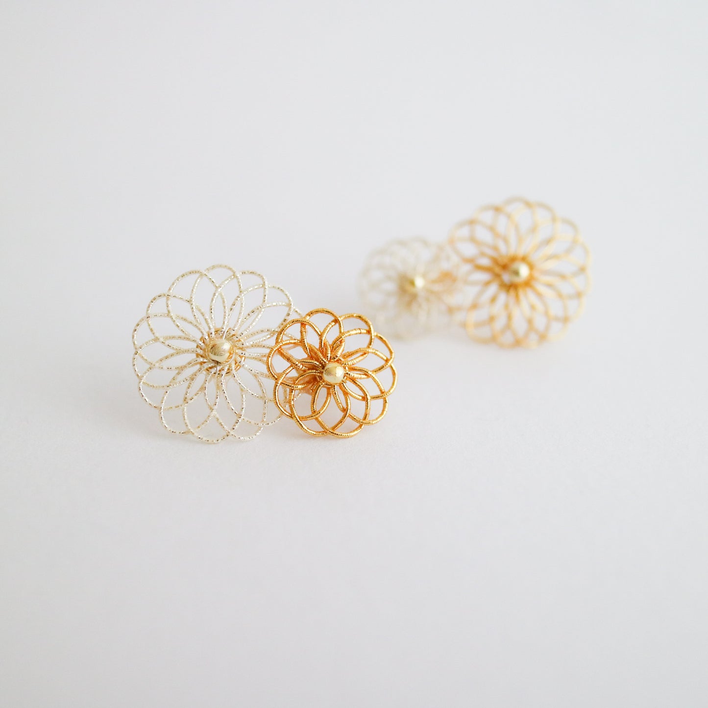 重菊 -Kasane Giku- Asymmetry Earrings