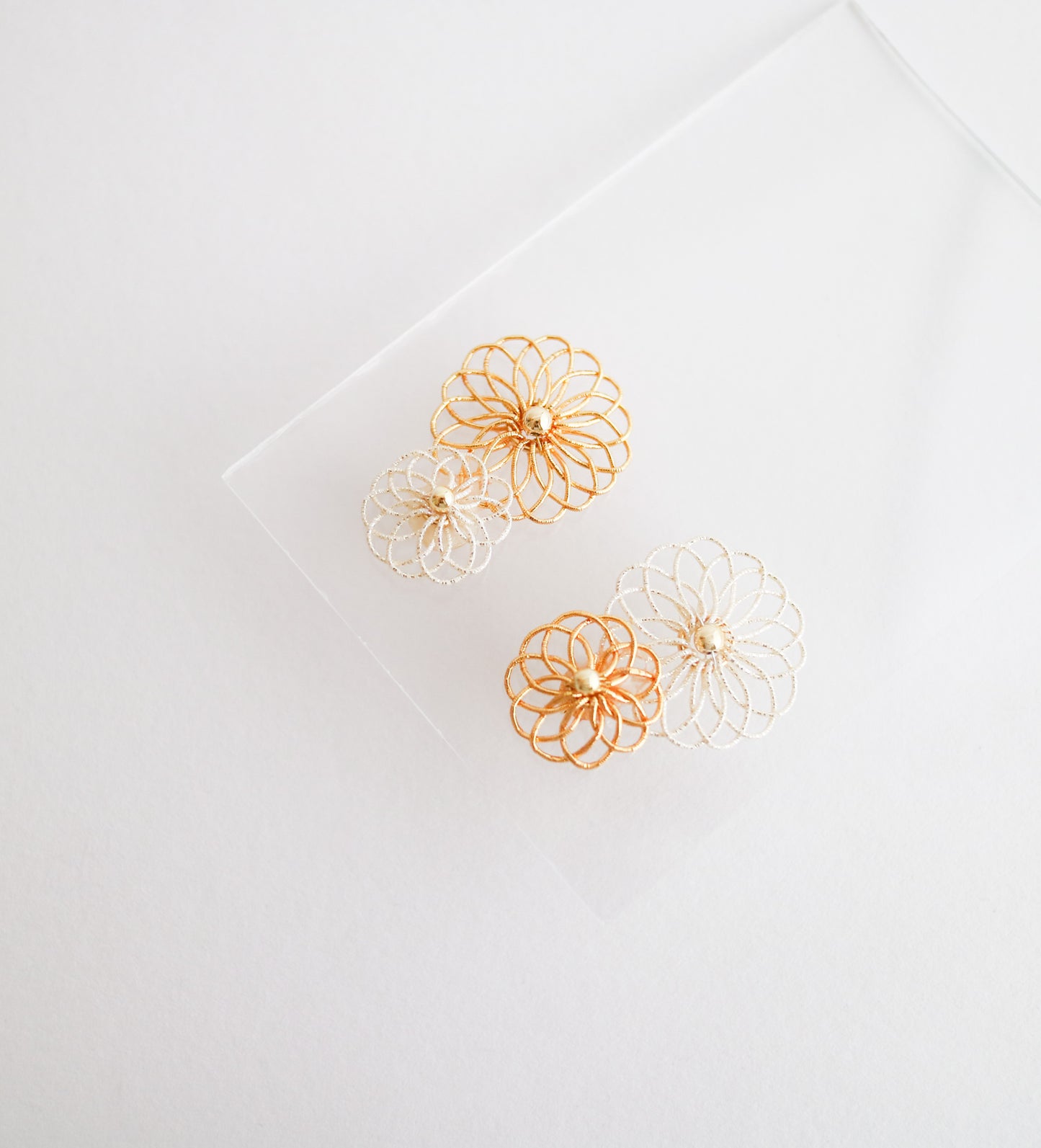 重菊 -Kasane Giku- Asymmetry Earrings