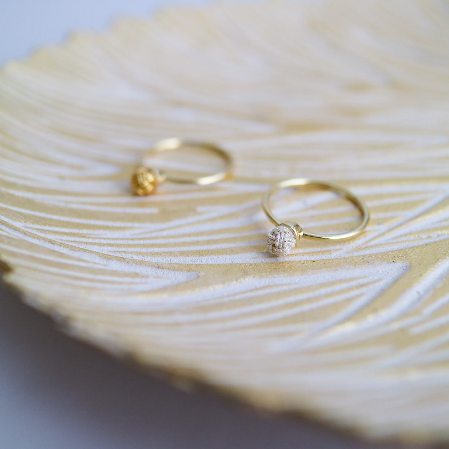 Awaji-Ring mit einzelner Perle