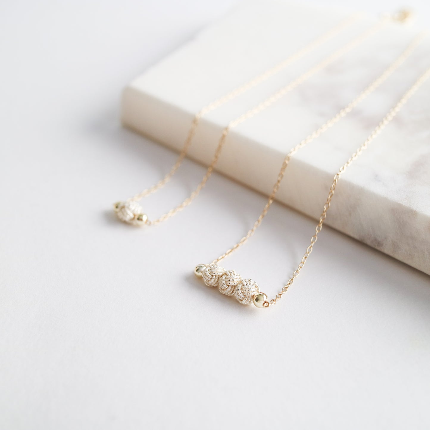 Awaji single pearl/triple pearls chain necklace