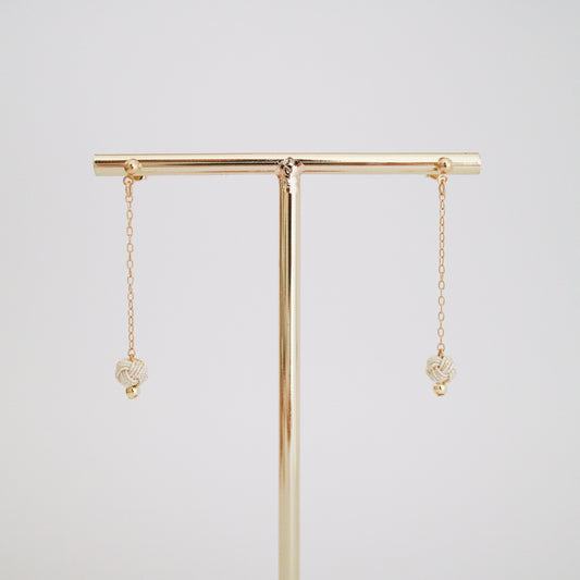 Awaji single pearl chain earrings, Platinum