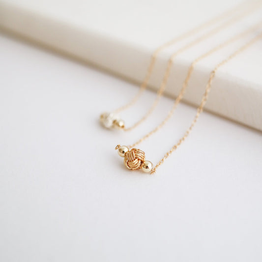 Awaji-Halskette mit einer einzelnen Perlenkette